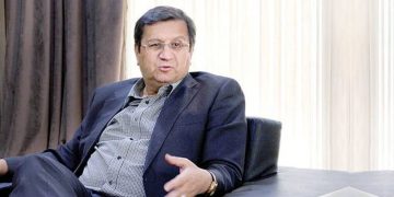 عبدالناصر همتی، رئیس کل پیشین بانک مرکزی