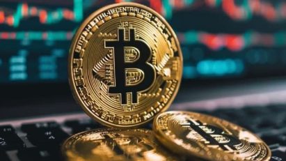 بیت‌کوین بین ۸۲ و ۸۴ هزار دلار گیر افتاد